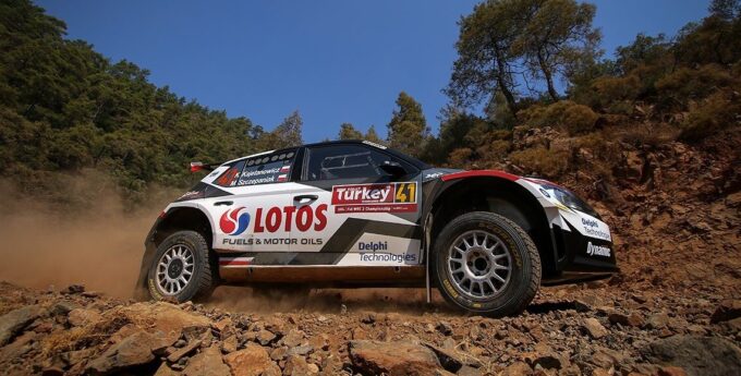 Rajd Turcji: Kajetanowicz i Szczepaniak najlepsi w R5. Lappi liderem w WRC