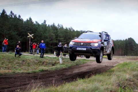 Dacia Duster Elf Cup: Pascal Brodnicki triumfuje w Szczecinku i obejmuje fotel lidera pucharu