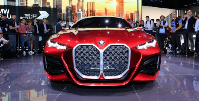 Jak nazwalibyście ogromny grill BMW Concept 4? Internauci nie mają litości dla „tego bobra”