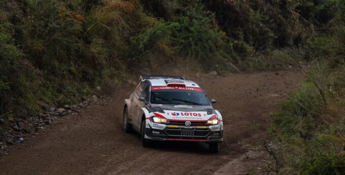 Rajd Wielkiej Brytanii: Kajetanowicz zaufa Polo R5 w walce o mistrzostwo WRC 2