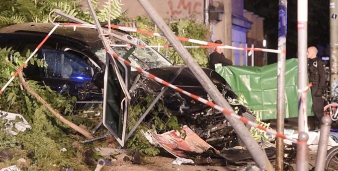 W Niemczech nie milkną echa po tragicznym wypadku. Czeka nas zakaz wjazdu SUV-em do centrów?