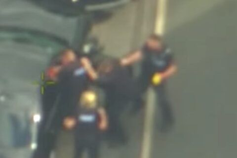 Podczas obławy ukradli radiowóz i rozjechali policjantkę