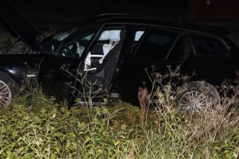 Ucieczka przed policją mimo urwanego koła. Za kierownicą pijany 14-latek