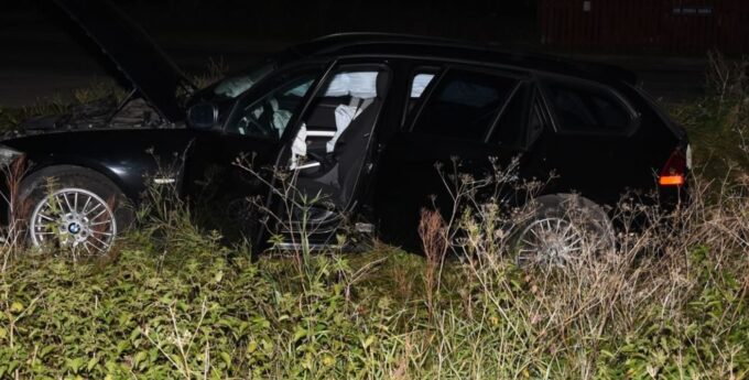 Ucieczka przed policją mimo urwanego koła. Za kierownicą pijany 14-latek