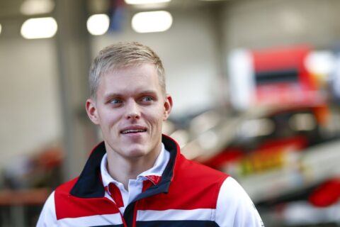 Tanak w Hyundaiu, Ogier w Toyocie! Elektryzujące doniesienia z parku serwisowego