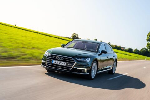 Audi zaprezentowało model A8 z napędem hybrydowym typu plug-in