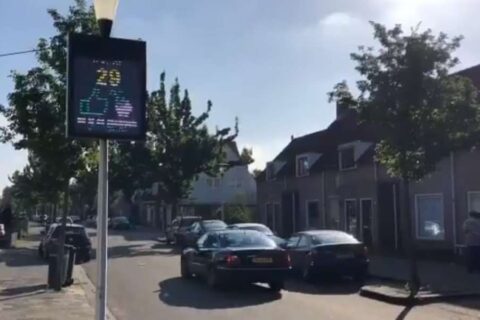 W Holandii jest fotoradar, który nagradza za jazdę z dozwolona prędkością. Pierwsze 500 euro w trzy tygodnie