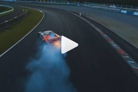 Lamborghini Murcielago driftuje i pluje ogniem! Niezwykłe nagranie z drona