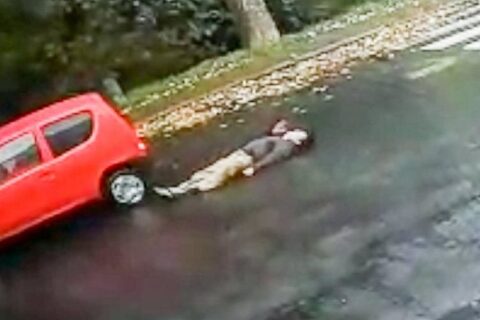 O krok (dosłownie) od tragedii. Pieszy już schodził z pasów, gdy potrąciła go 67-latka