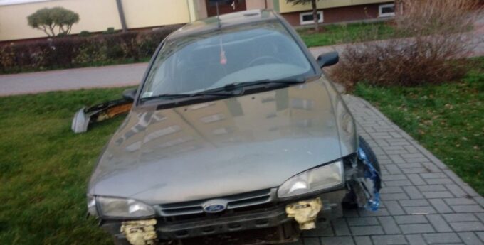 Miał 3 promile i pojechał po więcej alkoholu. Zabłądził na własnym osiedlu i jeździł po betonowych schodach