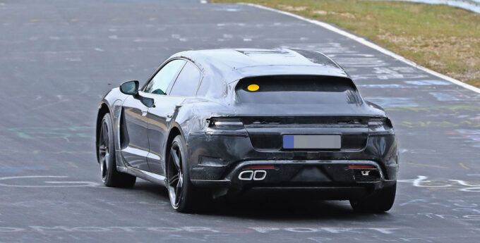 Porsche Taycan Cross Turismo przyłapane na Nurburgring