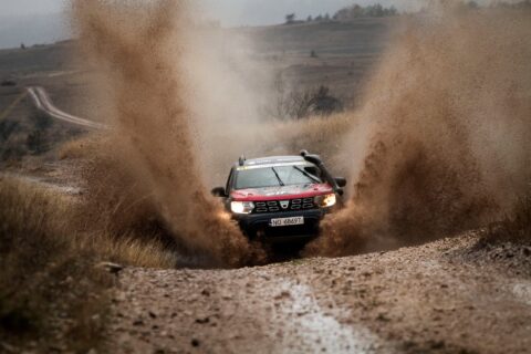 Dacia Duster Elf Cup: Grabowski i Binięda powiększają przewagę nad Pascalem