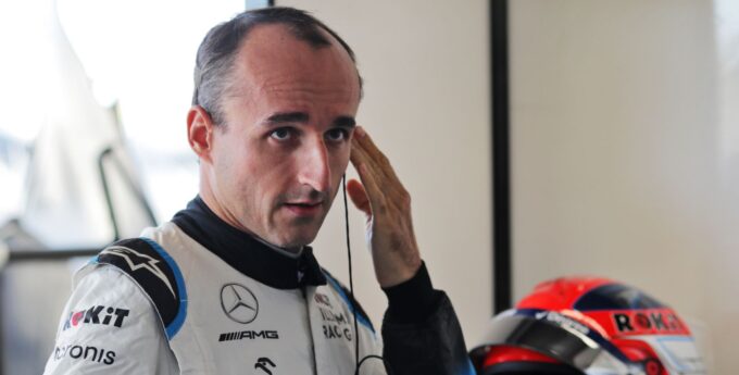 Kubica: Nie będę opijał tytułu z Hamiltonem