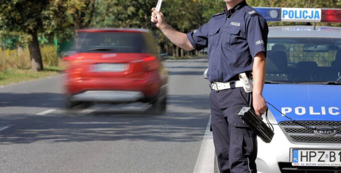 Nowe przepisy ruchu drogowego obowiązują od dzisiaj. Przypominamy, na co musicie szczególnie uważać