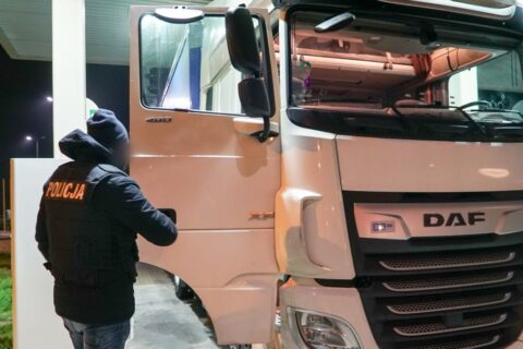 Policjanci odzyskali ciężarówkę wartą 400 tys. zł. Sprawa może mieć wymiar międzynarodowy