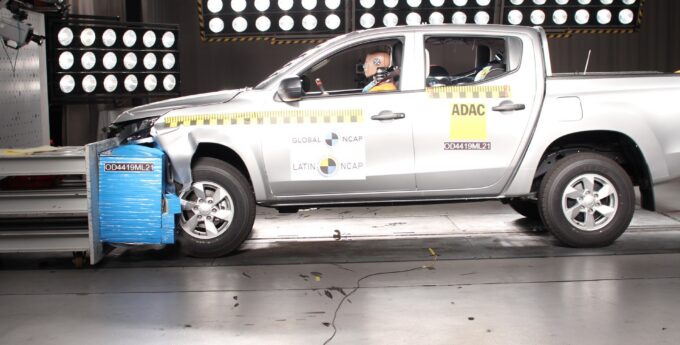 W takiej wersji Mitsubishi L200 wolałbyś nie mieć nawet stłuczki