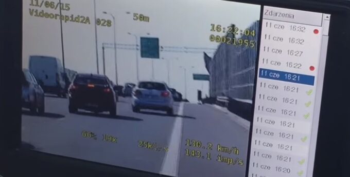 Lancer Evo X kontra policyjna Insignia. Jest nagranie z auta pirata drogowego i… goniącej go policji