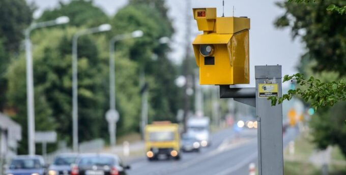 Za mało fotoradarów! Nowe plany ministerstwa na rok 2020. Kierowcy, miejcie się na baczności