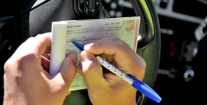 Coraz łatwiej o przedawnienie niezapłaconego mandatu. Piraci drogowi częściej bezkarni