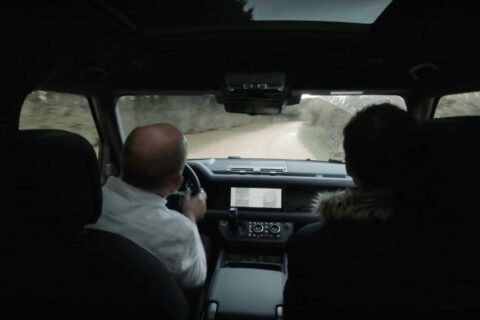 Najnowszy Land Rover Defender pokazuje pełne spektrum swoich możliwości