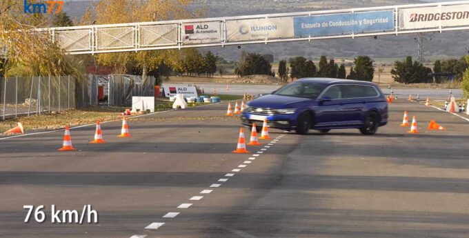 To kombi lubi pląsy. Volkswagen Passat Variant daje ciała w teście łosia