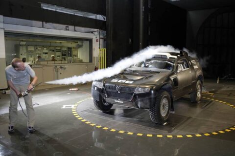 Pokonują tysiące kilometrów w najcięższych warunkach. Zobacz jakie rozwiązania stosuje się w dakarowych maszynach