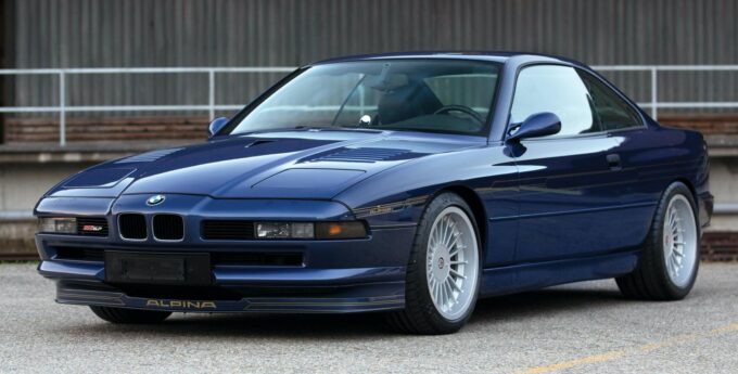 Niesamowita Alpina B12 5.7 Coupe z silnikiem V12 i 6-biegowym manualem trafiła na aukcję. Cena zwala z nóg