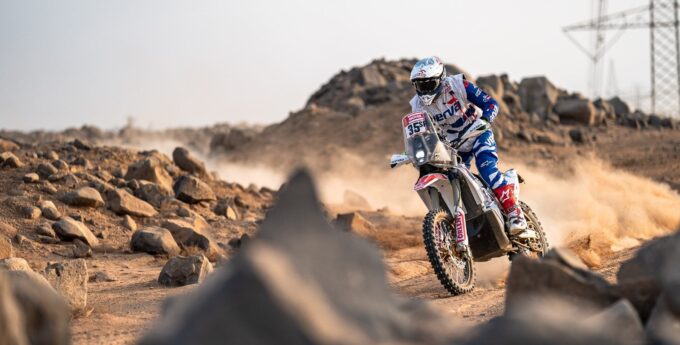 Sensacja i polskie zwycięstwo. Pełne wyniki Rajdu Dakar po pierwszym etapie