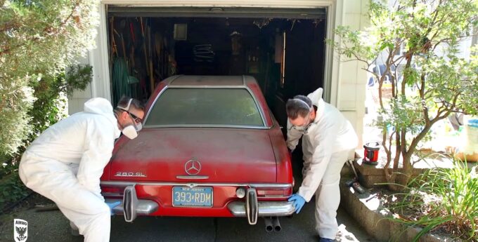 Firma detailingowa miała sporo pracy z tym Mercedesem 280 SL, który stał w garażu od 1982 roku