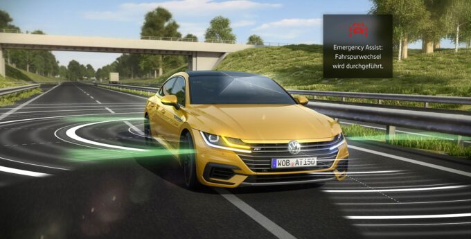 Koniec nieskomplikowanych samochodów. Weszły w życie unijne przepisy bezpieczeństwa