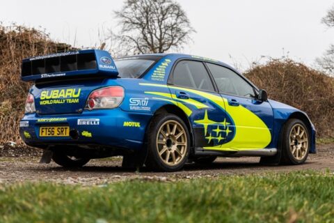 To legendarne Subaru Impreza WRC jest na sprzedaż! Jego pierwsze podium to efekt najbardziej absurdalnej kary w historii WRC