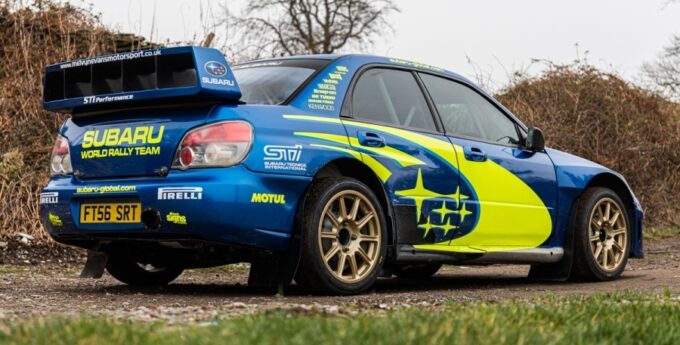 To legendarne Subaru Impreza WRC jest na sprzedaż! Jego pierwsze podium to efekt najbardziej absurdalnej kary w historii WRC