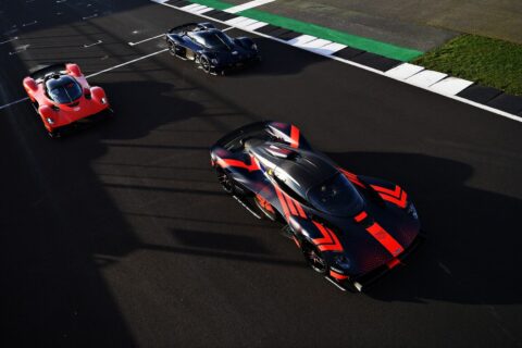 „To będzie jakiś obłęd!”. Tymi słowami gwiazdor F1 podsumował jazdę 1160-konnym Aston Martinem Valkyrie