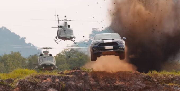 Filmowcy mówią wprost: nowoczesne samochody nie nadają się do scen kaskaderskich