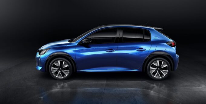 Oto nowy zdobywca nagrody „CAR OF THE YEAR” 2020. Maluszek pokonał Teslę i Porsche