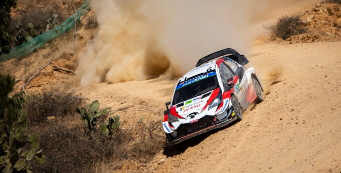 Corona, nachosy i Mariachi – rajdy to sztuka kibicowania… niekoniecznie na żywo