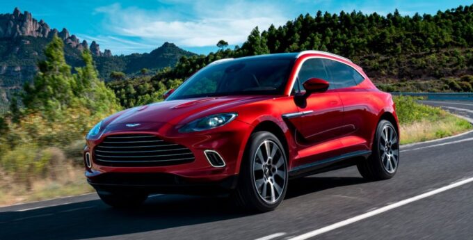 Aston-Martin-DBX_20-990x660