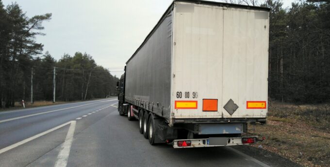 ITD uratowała tego boroka bez hamulców przed śmiercią. Przewoził materiał używany przy zamachu na World Trade Center