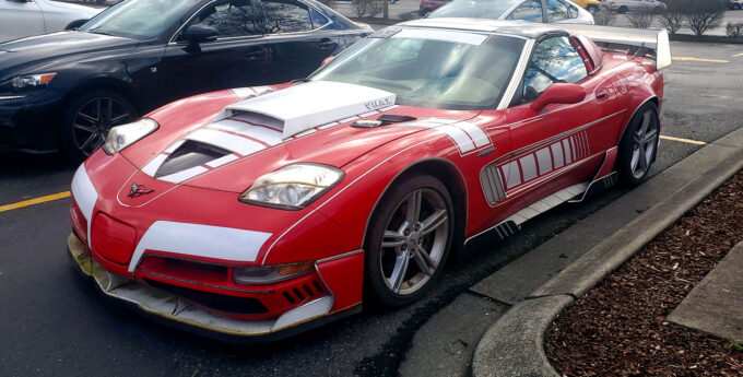Obraz nędzy i rozpaczy. Właściciel tego Chevroleta Corvette C5 uznał, że jego samochód nie był wystarczająco brzydki