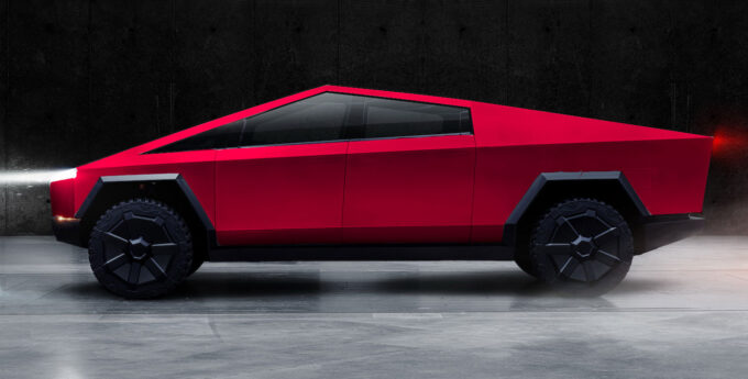 Chciałbyś zamówić Teslę Cybertruck w innym kolorze niż srebrny? Elon Musk ma dla ciebie złe wieści