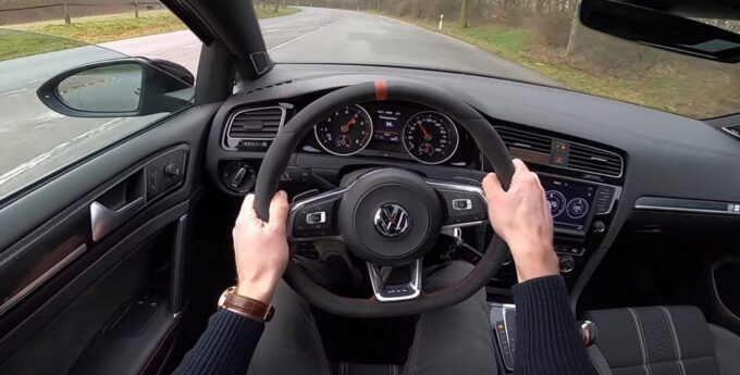 Ktoś zbudował Volkswagena Golfa GTI Clubsport o mocy 470 KM. Przód napęd to wariactwo