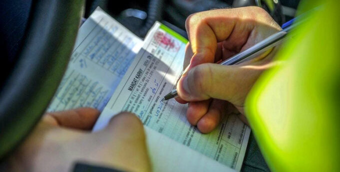 Kierowco! Odmówiłeś przyjęcia mandatu? Już są pierwsze wyroki sądu