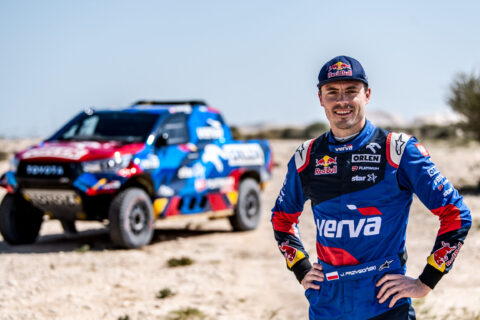 Rajdy terenowe to ciągły gaz w podłodze i walka z psychiką. Wydmy i warunki atmosferyczne nigdy nie odpuszczają