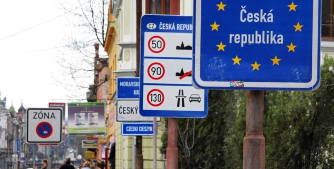 Planujesz jechać za granicę? Uważaj, są wzmożone kontrole. Do większości krajów nie wjedziesz! Zobacz, na co musisz uważać