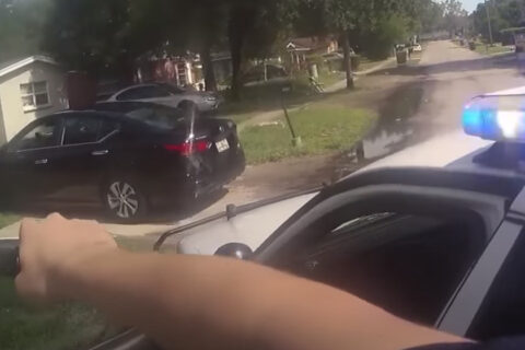 pożyczyła samochód kajdanki