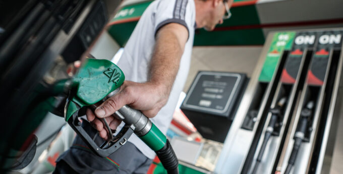 stacja-benzynowa-tankowanie-diesel-benzyna