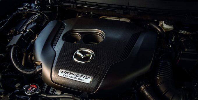 benzyna-diesel-w-jednym-mazda