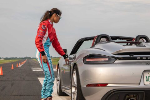 16-letnia dziewczyna ustanowiła nowy rekord świata za kierownicą Porsche. Kosmiczne osiągnięcie