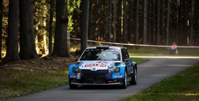 Rajd Świdnicki Krause: Deszcz w Górach Sowich dodał wielkiej dramaturgii. Kto zostanie mistrzem Polski?