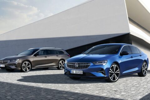 2021-Opel-Insignia-1